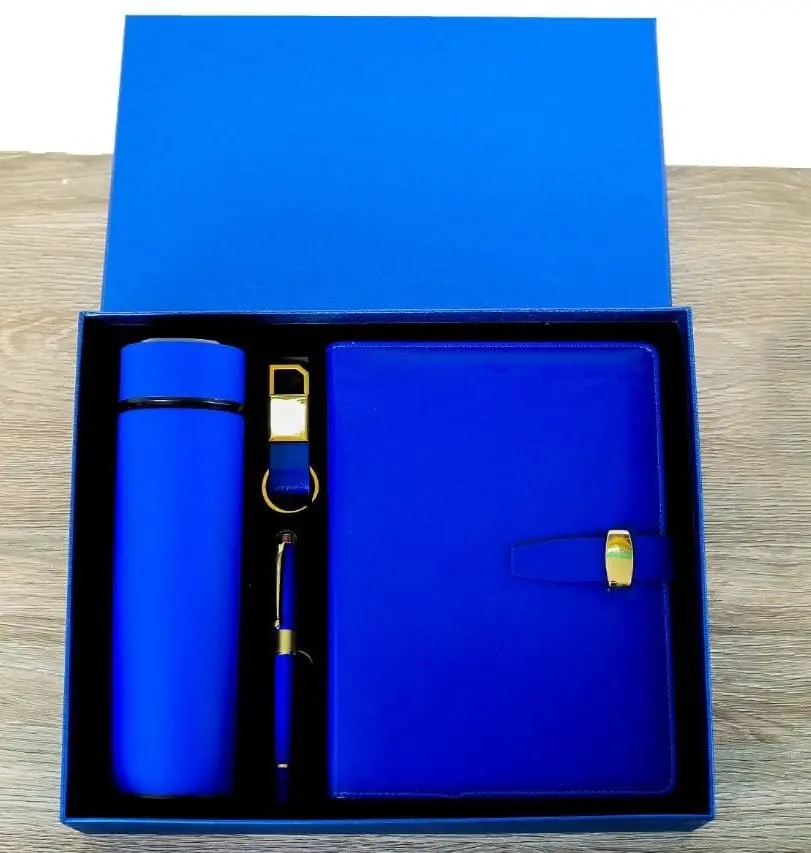 Blue notebook, insulated flask, pen and keyholder in a blue gift box, Hensa
