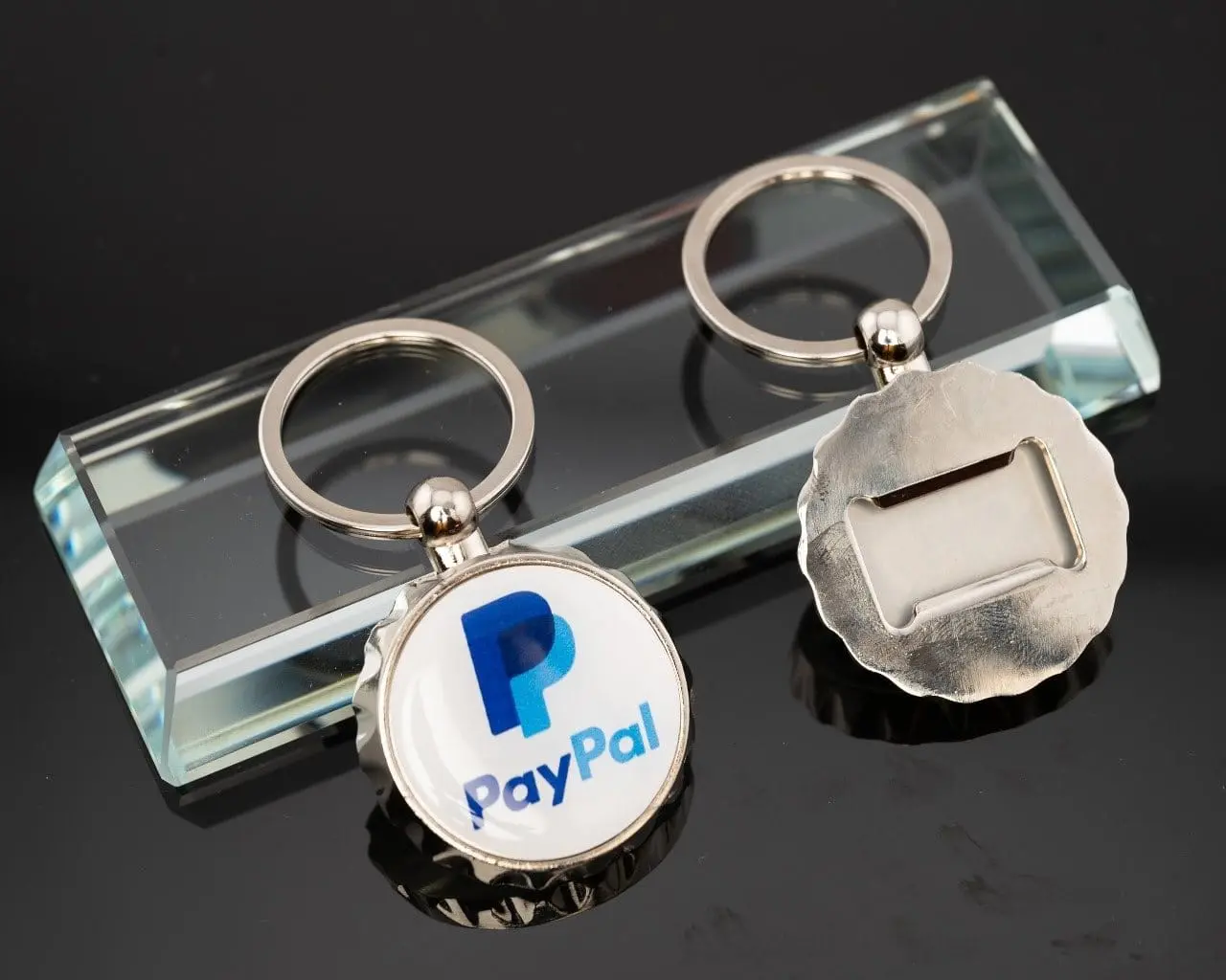 Round printed keyholder with bottle opener back, Hensa