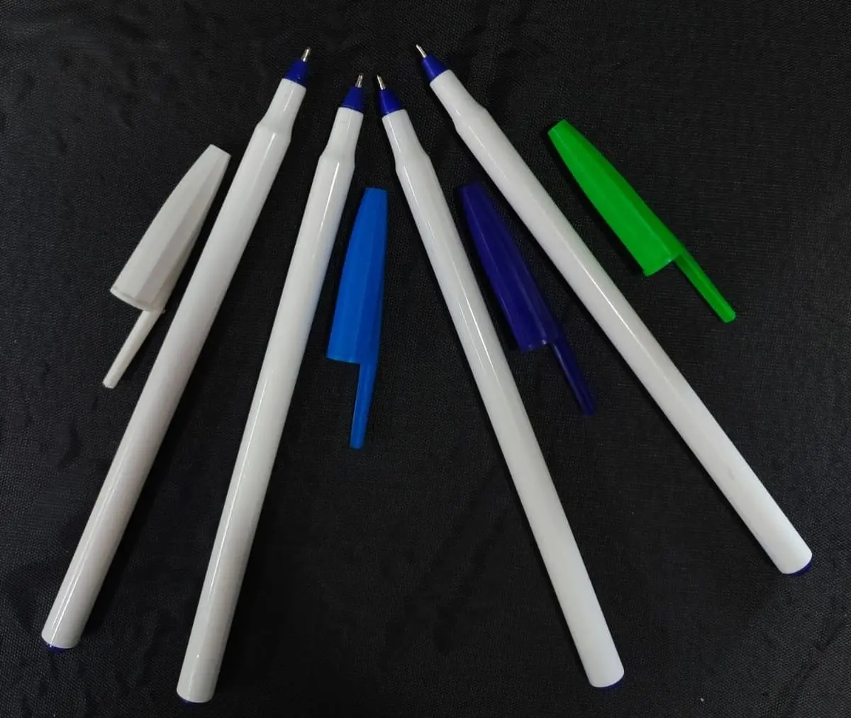 Slim plastic pens with detachable caps, Hensa