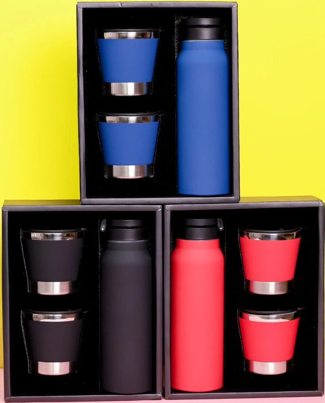Blue water bottle with two tumblers in a black gift box, Hensa