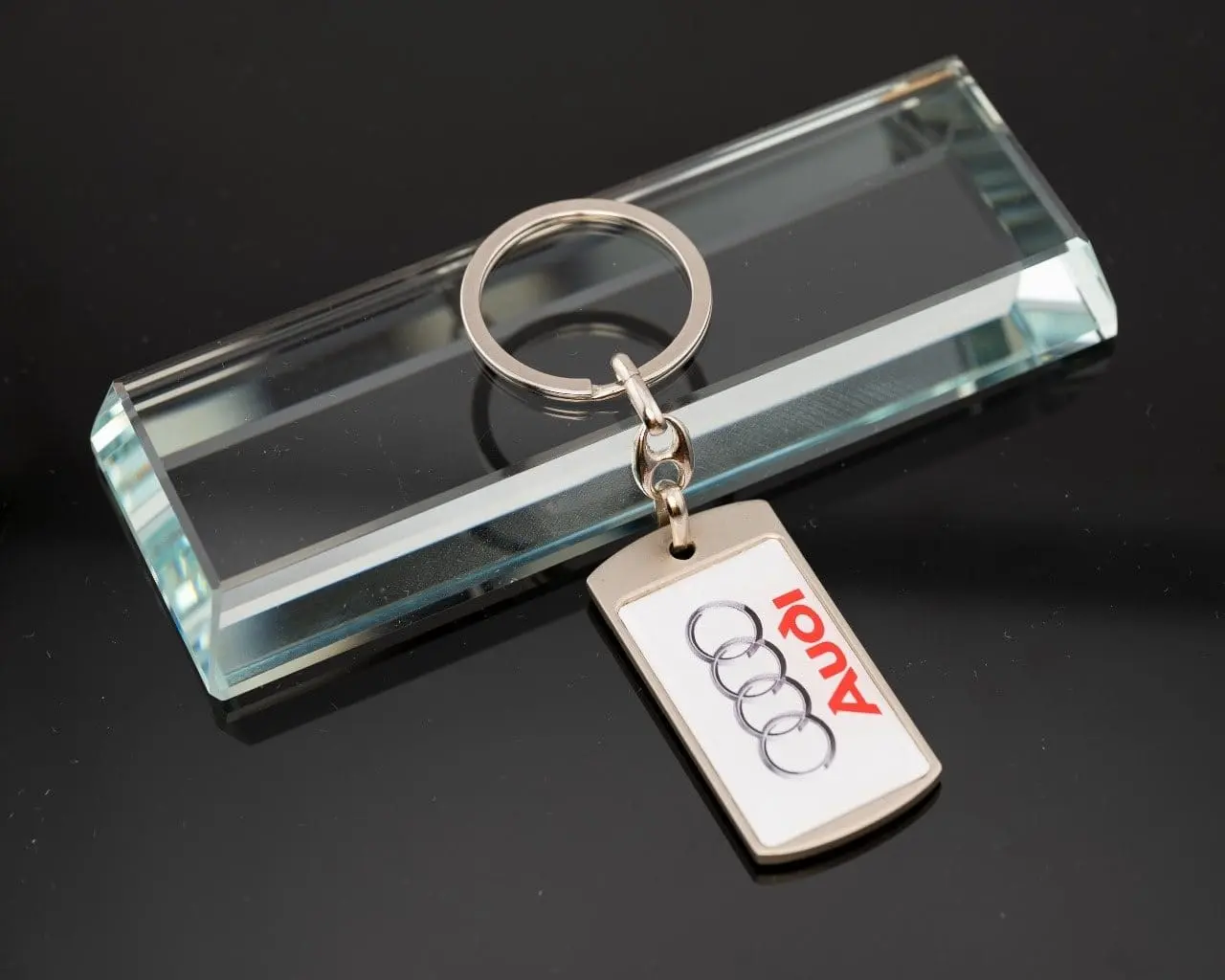 Rectangular metal keyholder with a domed printed logo, Hensa