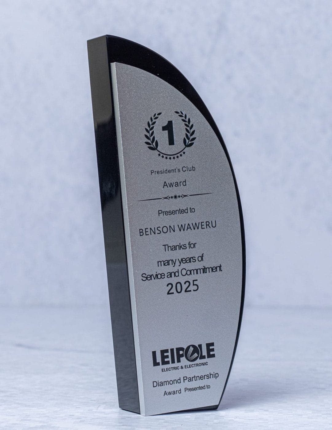CR007 CRYSTAL AWARD