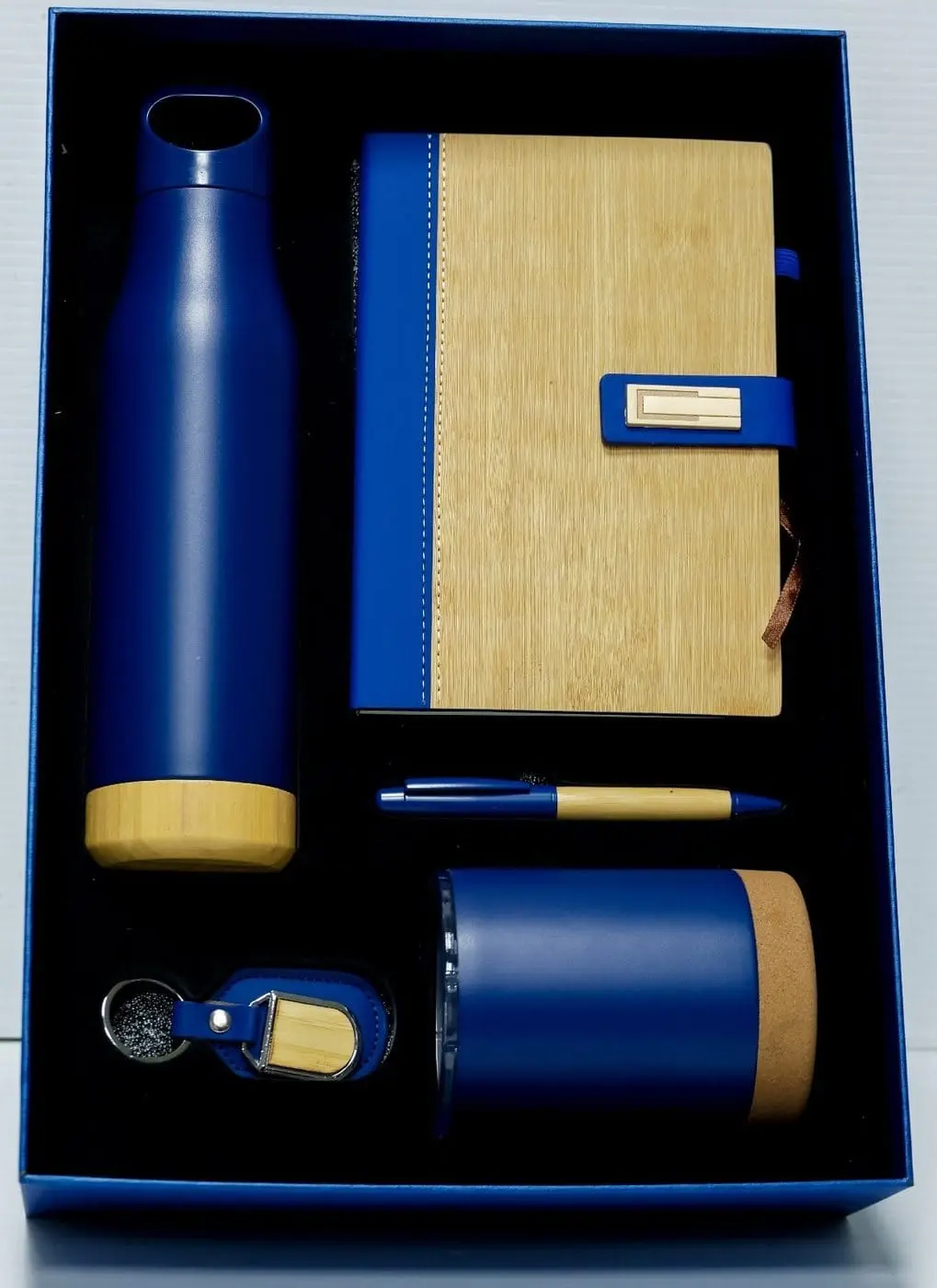 Bamboo notebook, blue bottle, tumbler, pen and keyholder in a blue gift box, Hensa