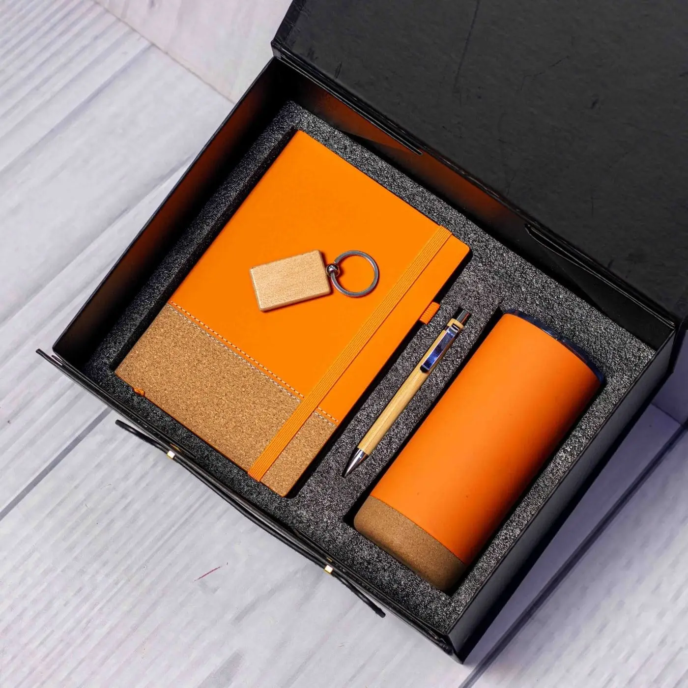 Orange notebook with cork panel, cork-base tumbler, pen and wooden keyholder in a gift box, Hensa