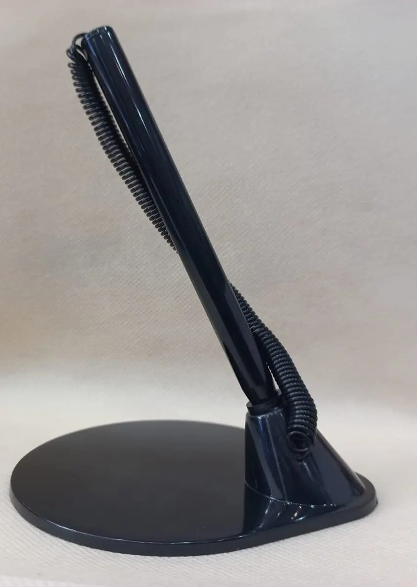 Dark navy desk pen with a coiled cord on a round base, Hensa